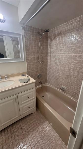 Building Photo - 10188 SW 53rd Ct