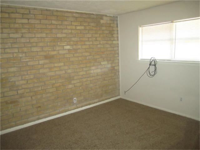 Building Photo - 701 Foster Dr