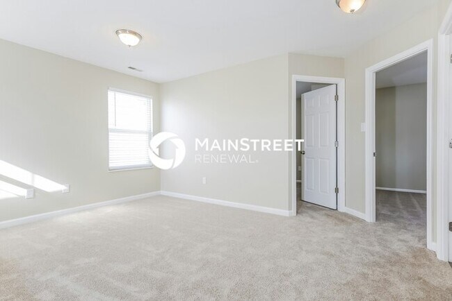 Building Photo - 3 Bedroom Pet-Friendly Home in Florissant,...