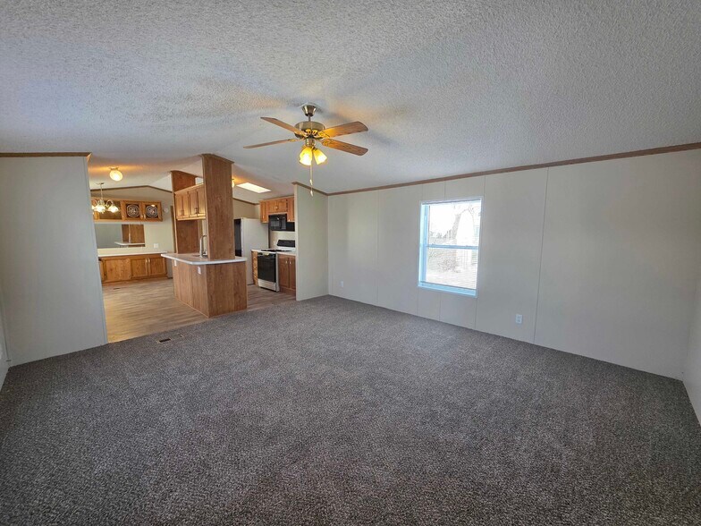 Building Photo - 4461 Beechwood St