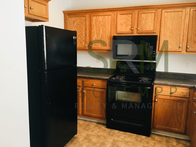 Building Photo - Updated Four Bedroom/Three Full Bath House in Russell Neighborhood! *COMING SOON*