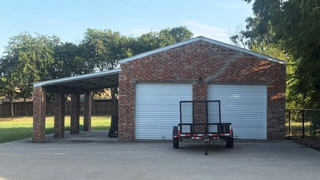 Building Photo - 13980 Red Wood Cir N