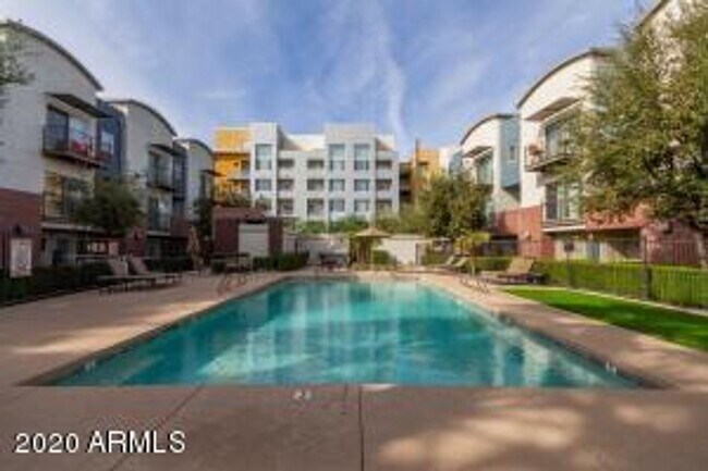 Building Photo - Apply Here www.realty480pm.appfolio.com/listings