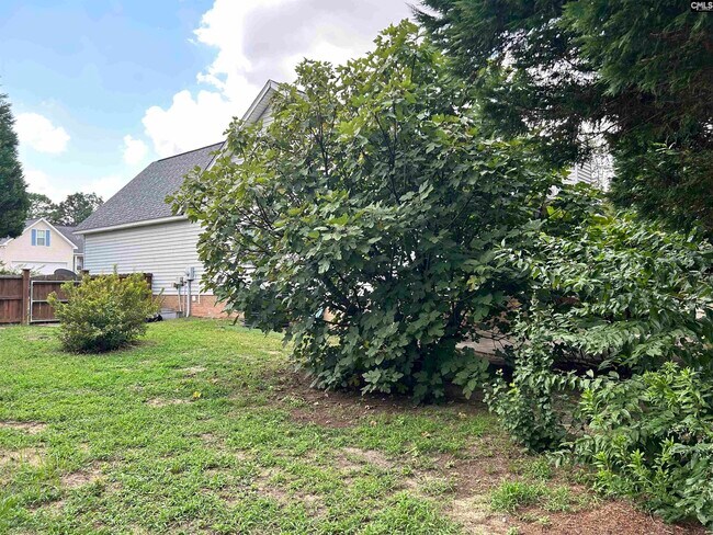 Building Photo - 405 Beech Glen Dr