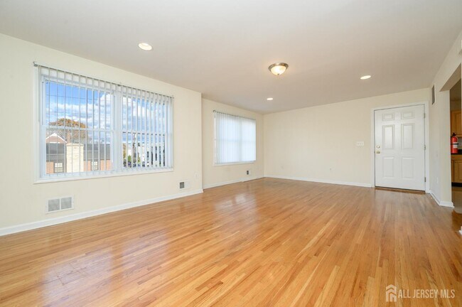 Building Photo - 601 St Marks St