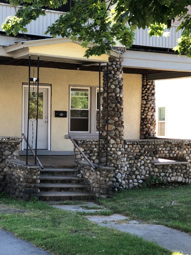 Primary Photo - 15 LLC-54 Sailly Avenue