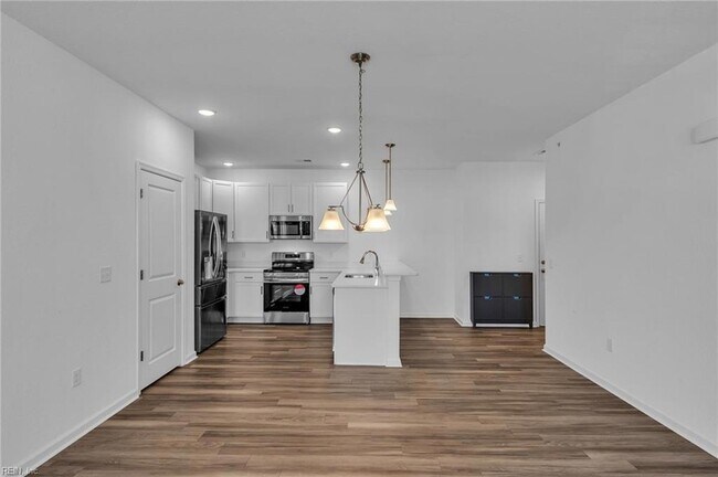 Building Photo - 1732 Dromolin Dr