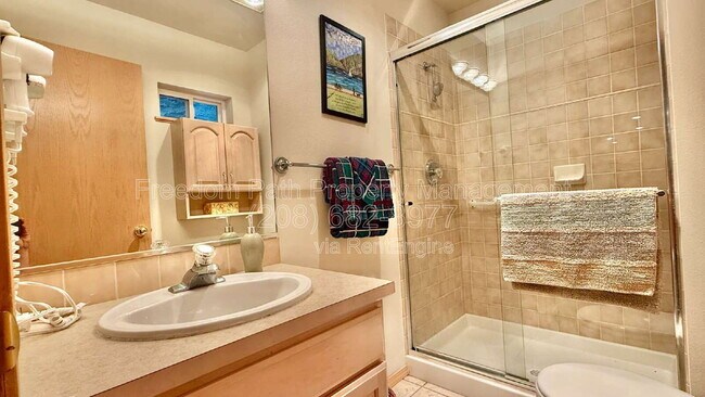 Building Photo - 5637 W Racquet Rd