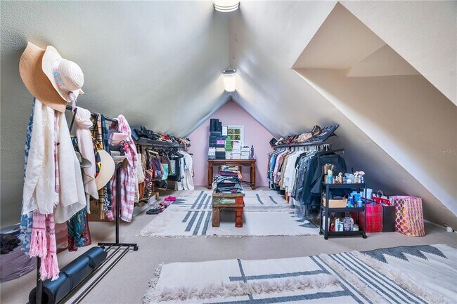 Building Photo - 8 Fernwood Trail