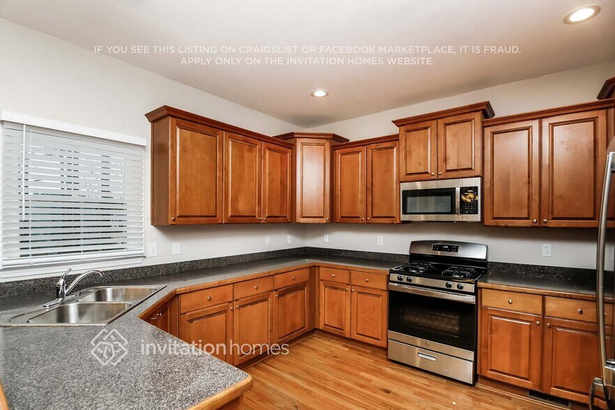 Building Photo - 603 Bent Leaf Dr