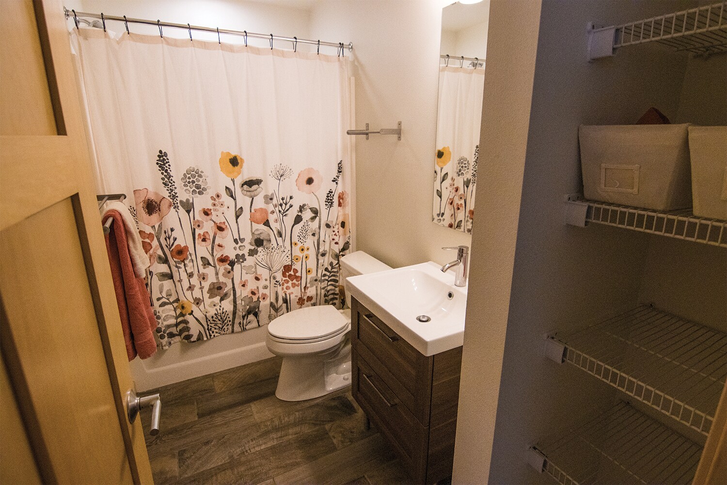 Building Photo - 3008 Gillette St