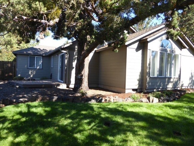 Building Photo - 2224 WELLS ACRES ROAD, BEND, OREGON 97701 ...
