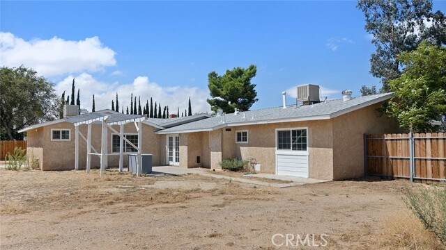 Building Photo - 5302 W Ave L-2