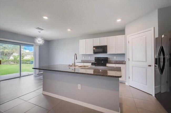 Building Photo - 3919 Willow Branch Pl