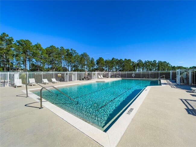 Building Photo - 1101 N Hampton Dr