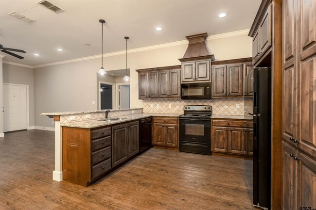 Building Photo - 5106 Shiloh Ridge Dr