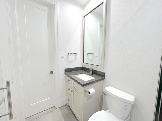 Building Photo - 2122 Blalock Rd