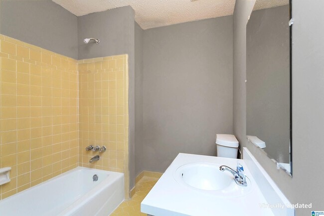 Building Photo - 1741 6th Pl NW