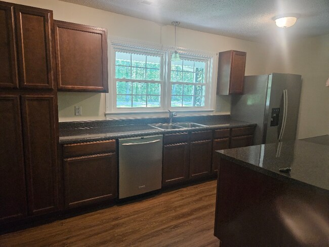 Building Photo - 6139 Skeeter Pond Rd