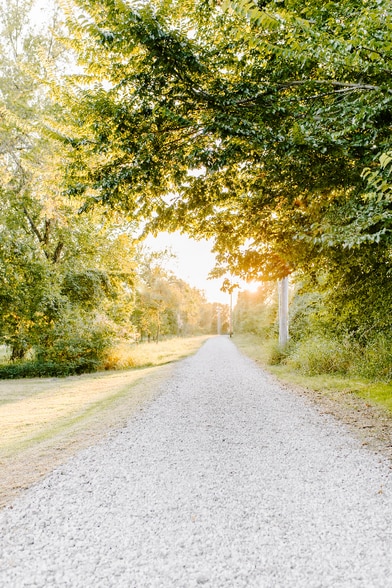 Building Photo - 9037 N Mem Dr