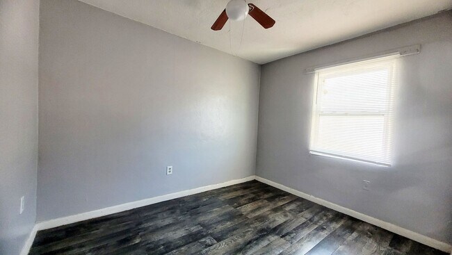 Building Photo - Charles Street Apartments 2