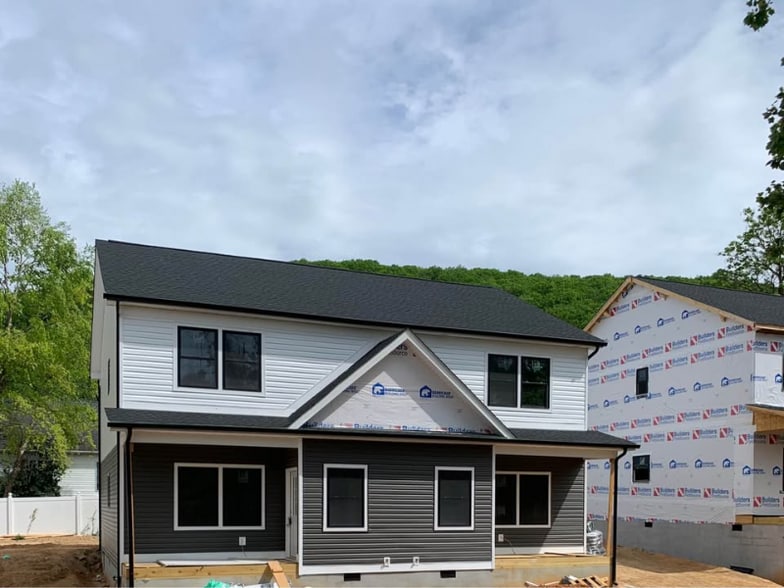 Building Photo - 1006 Pocahontas Ave