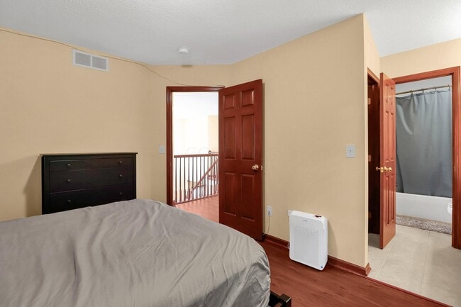 Building Photo - 5260 Leydorf Ln