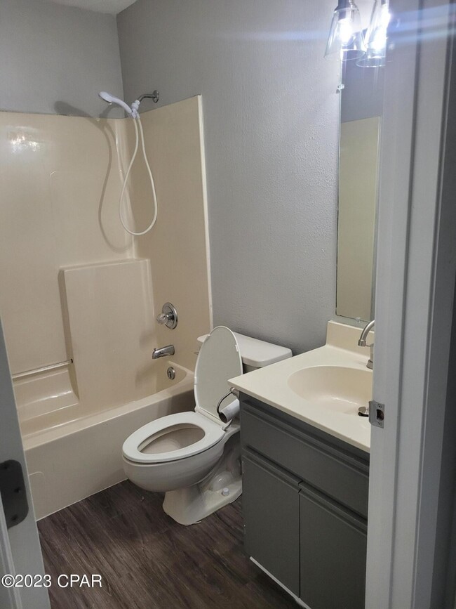 Building Photo - 4083 Woodridge Pl