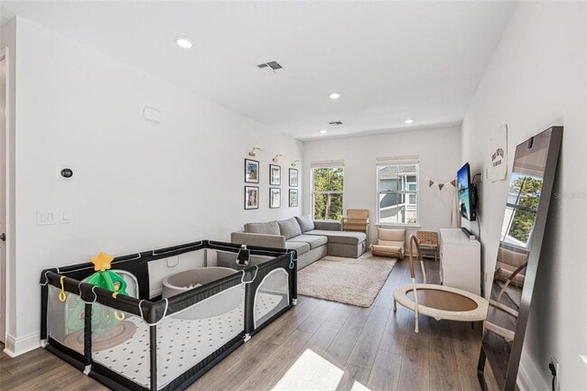 Building Photo - 534 Wishbone Ln