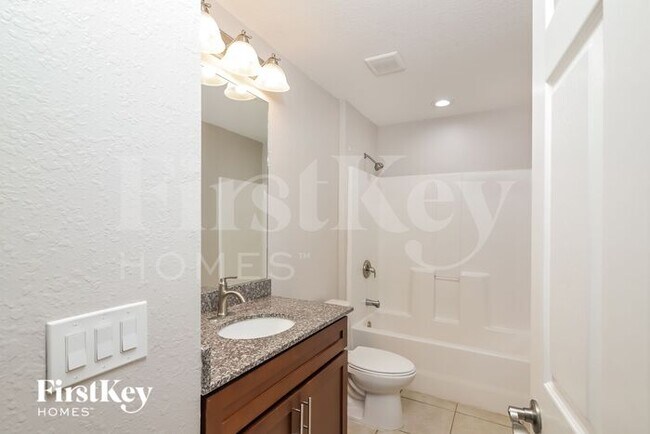 Building Photo - 5473 Wagon Wheel Dr