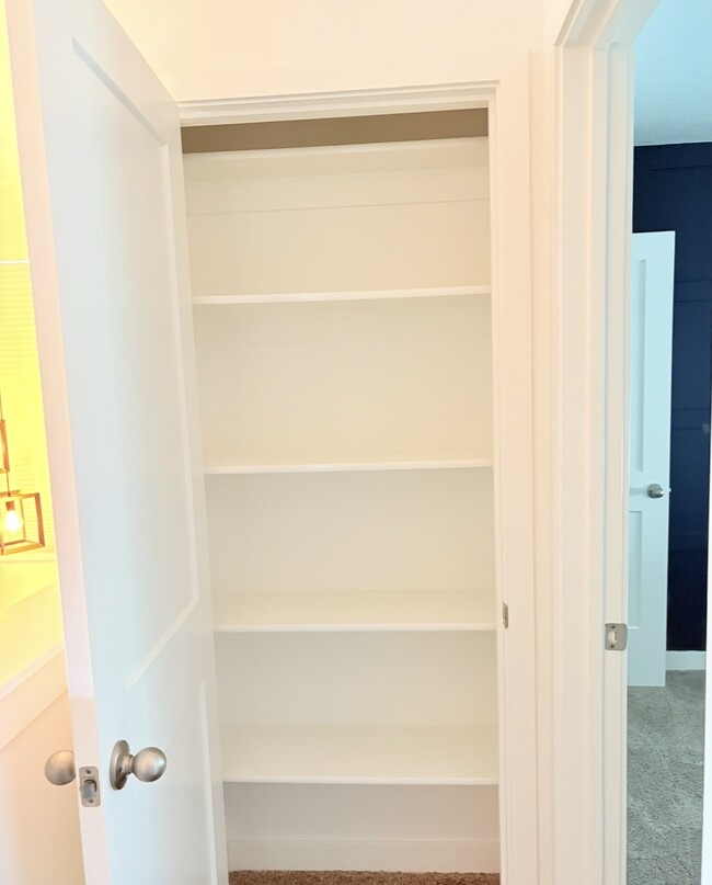 Building Photo - 2693 E Gambel Oaks Dr