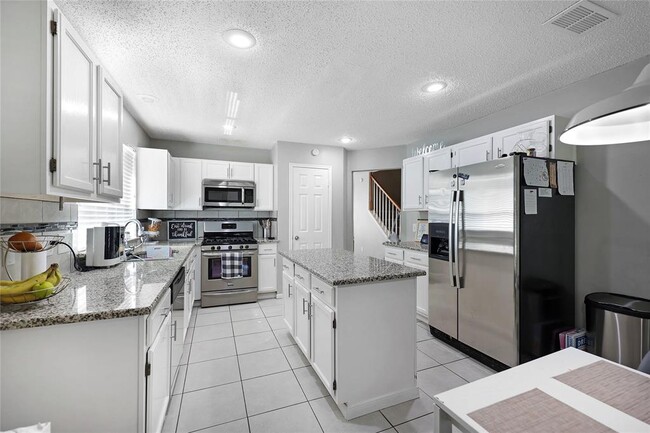 Building Photo - 18838 Appletree Hill Ln