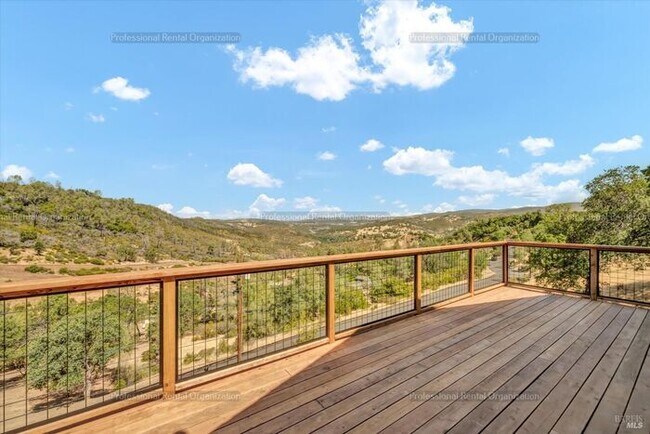 Building Photo - Beautifully updated-Stunning Views-Modern ...