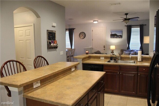 Building Photo - 3 br, 2.5 bath Townhome - 14232 Confetti Dr