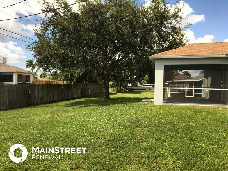 Building Photo - 622 SW 11th Ave