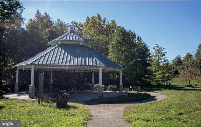 Building Photo - 8800 Community Square Ln