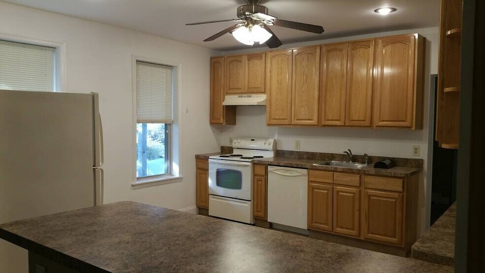 Building Photo - 48 Bustleton Pike