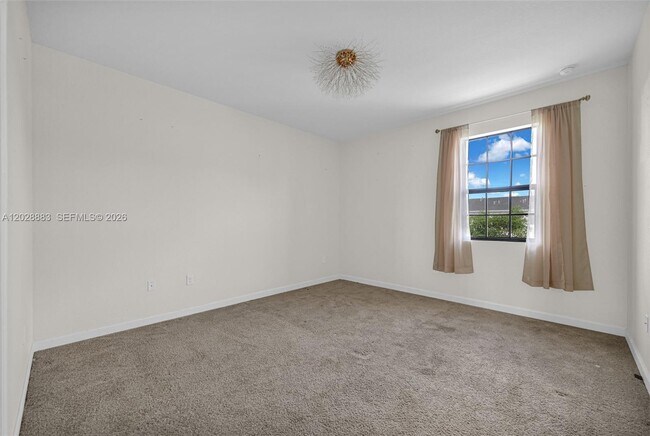 Building Photo - 1130 SW 6th Ct