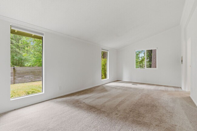 Building Photo - Single level Bainbridge Island home