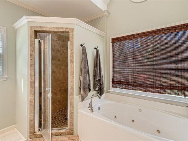 Building Photo - 2575 Wild Iris Ln NE