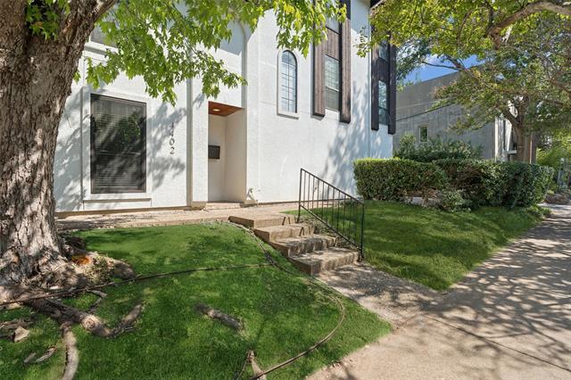Building Photo - 4402 Buena Vista St