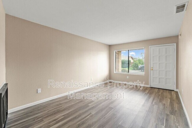 Building Photo - 1394 Pajaro Ave