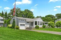 Building Photo - 50 Beach View Dr