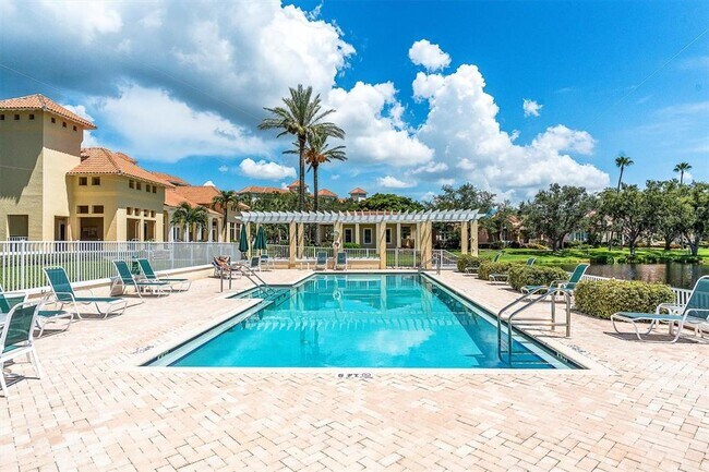 Building Photo - 4830 Osprey Dr S