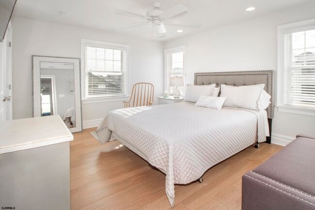 Building Photo - 8510 Fulton Ave