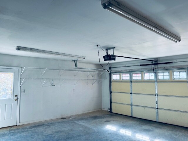 Building Photo - 50 Grove End Rd