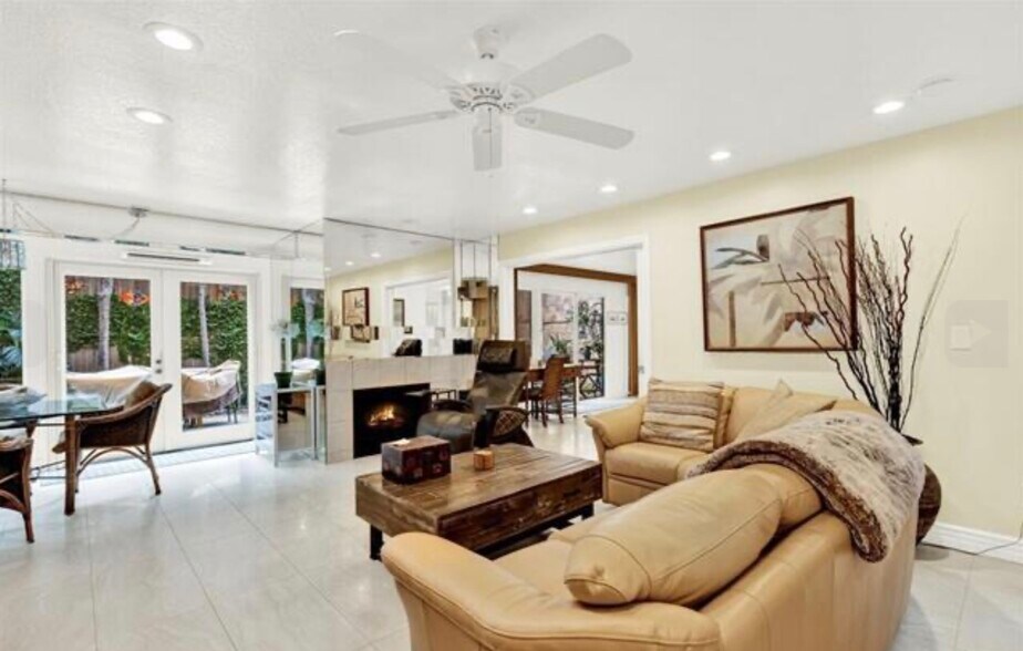 Building Photo - 1562 Camino Del Mar