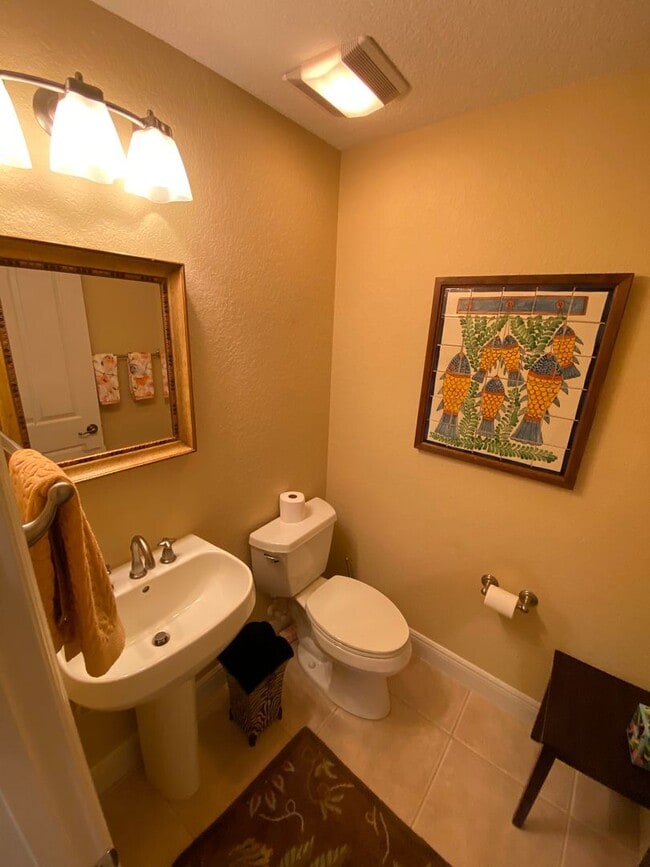 Building Photo - Exquisite - Turnkey, 3 bed + 2 1/2 Bath + ...