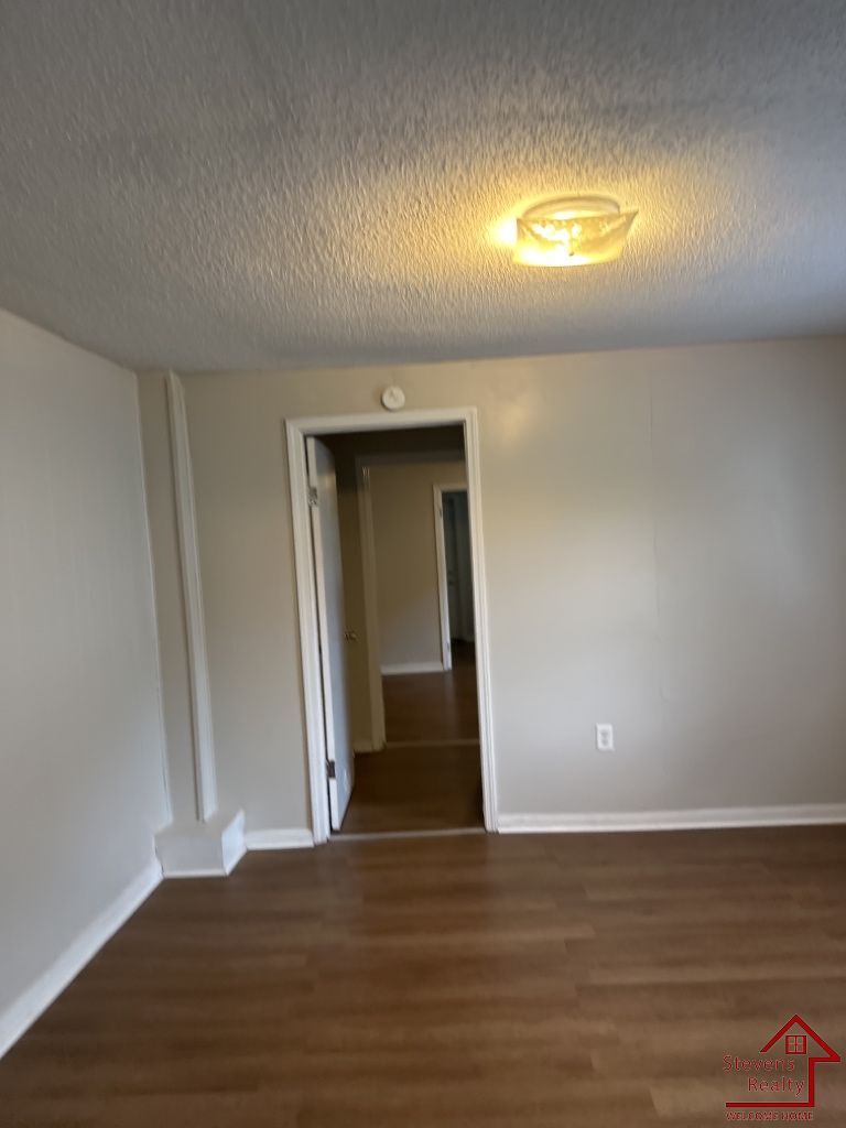 Building Photo - 4020 Kirkland Ave
