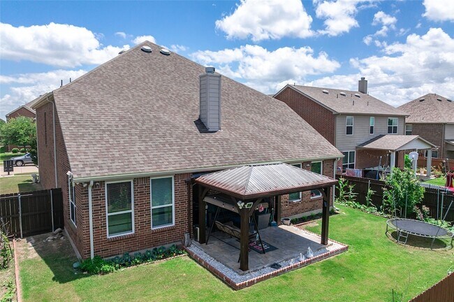 Building Photo - 910 Cormorant Dr